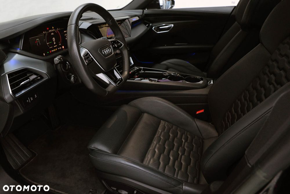 Audi e-tron GT - 30