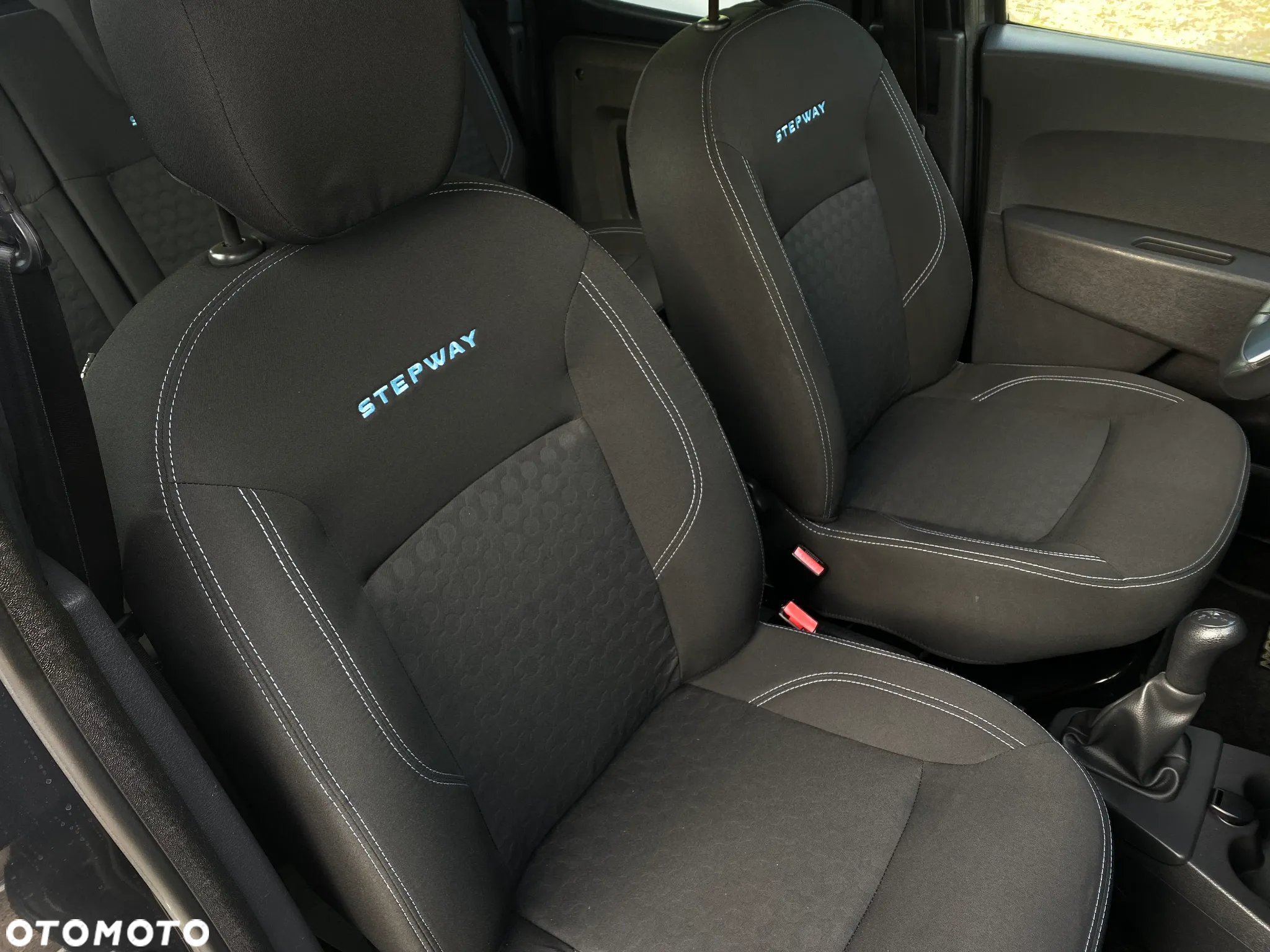 Citroën Berlingo Multispace VTi 120 SELECTION - 36