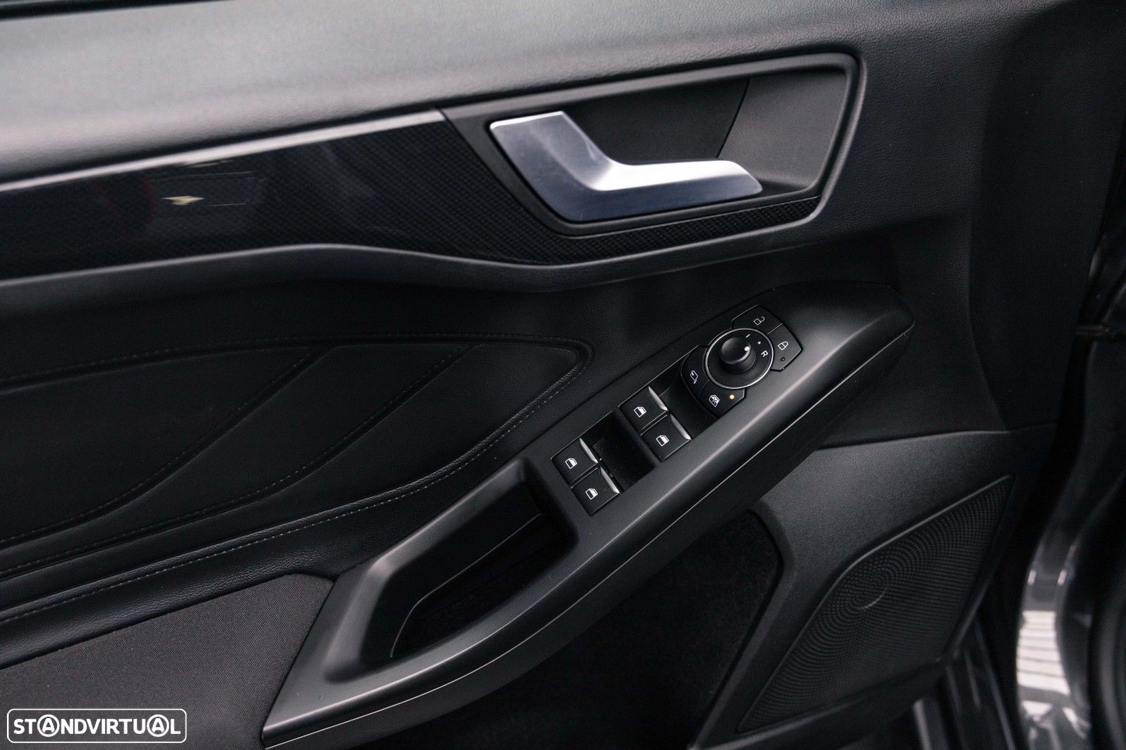 Ford Focus SW 1.0 EcoBoost MHEV ST-Line - 39