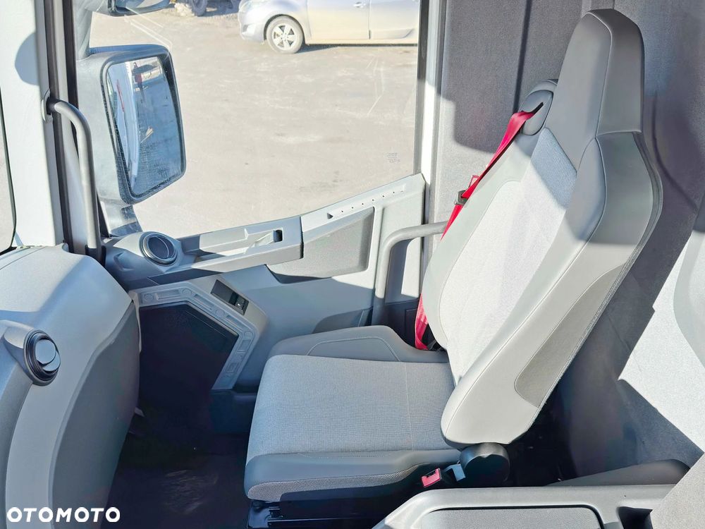 Renault C 380 * SKRZYNIA 6,80 m + PK 18002 - EH C + PILOT * STAN BDB! /6x4 - 9