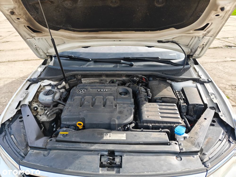 Volkswagen Passat 2.0 TDI BMT Highline DSG - 22