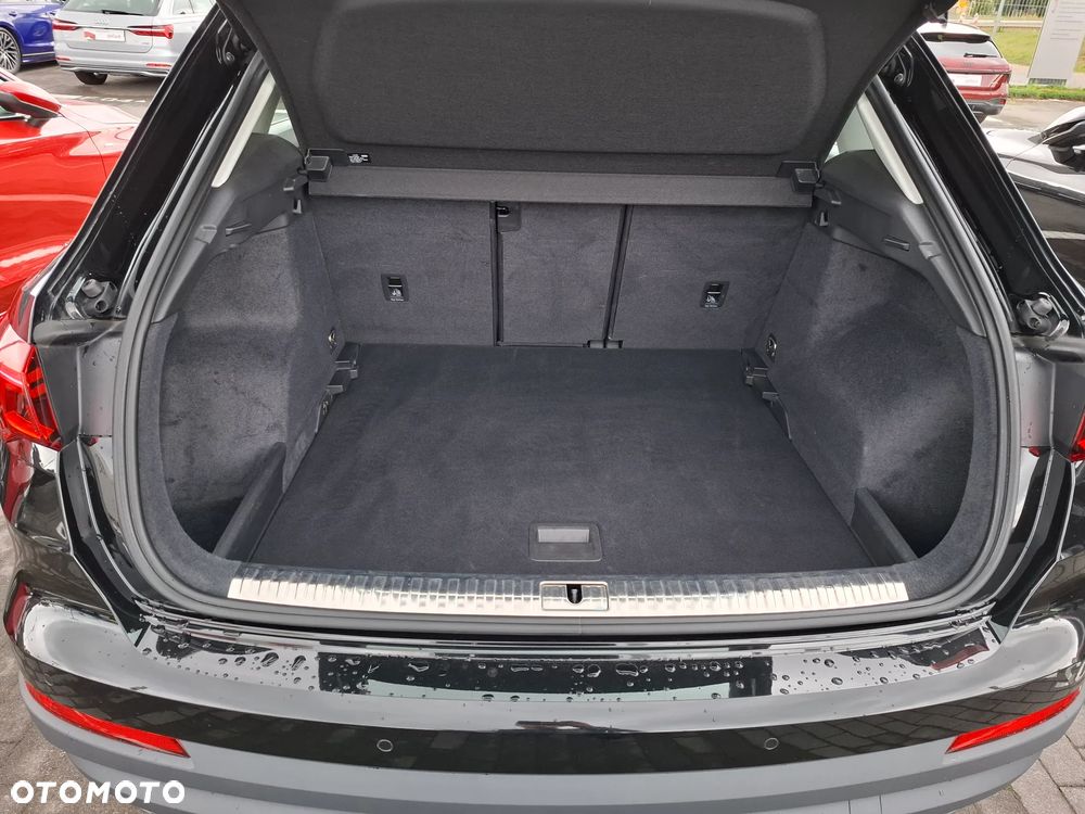 Audi Q3 35 TFSI S tronic - 14