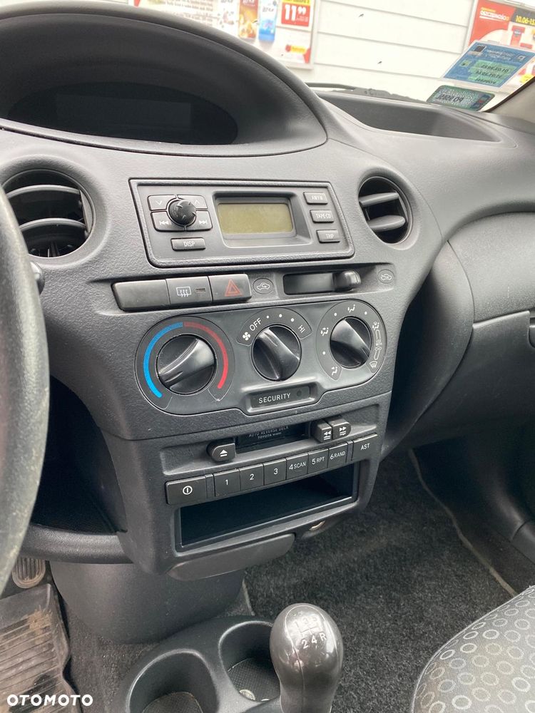 Toyota Yaris 1.3 Blue - 15