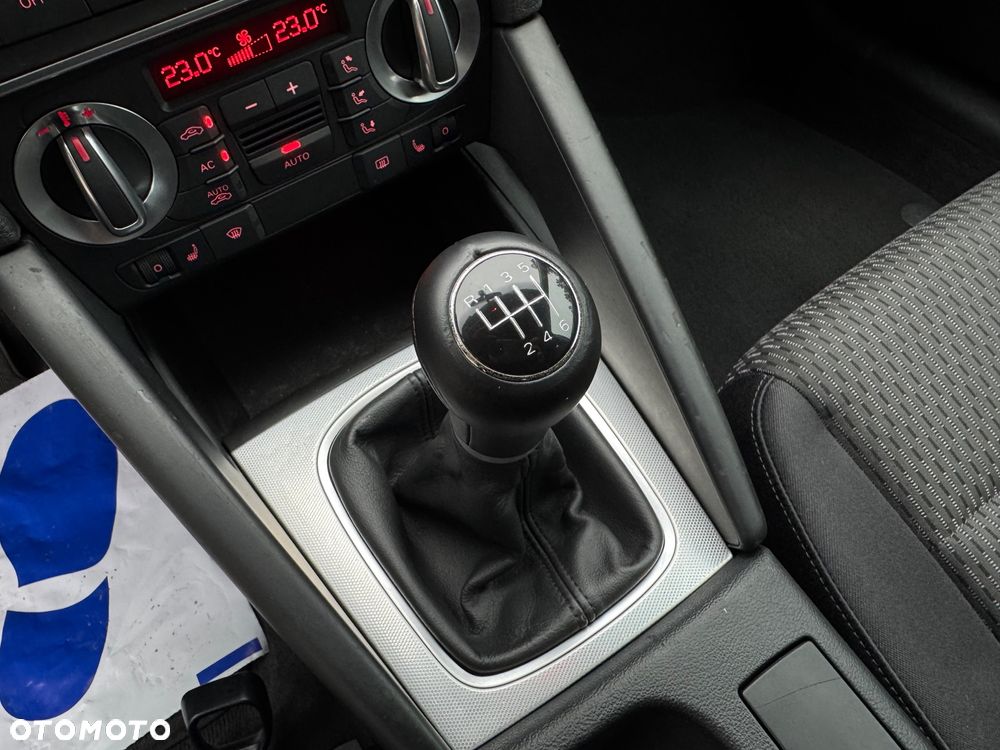 Audi A3 3-drzwiowe 2.0 TDI Ambiente - 11