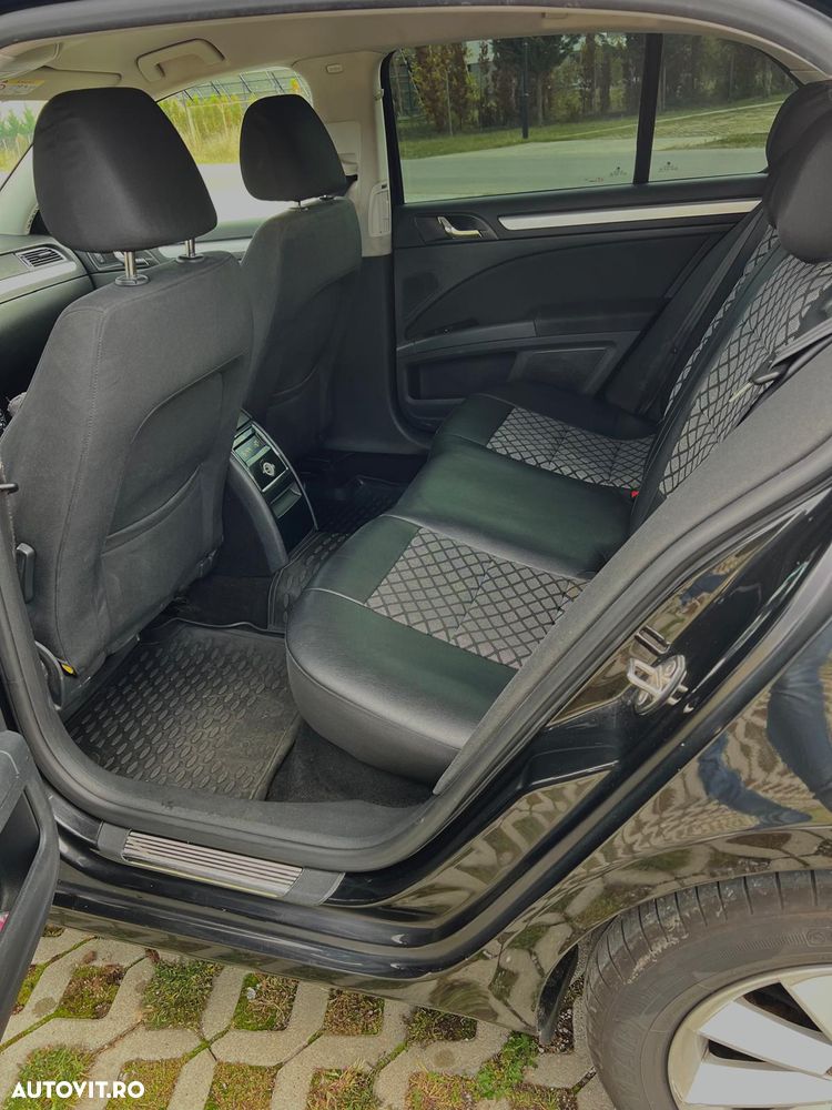 Skoda Superb 2.0 TDI Ambition - 8