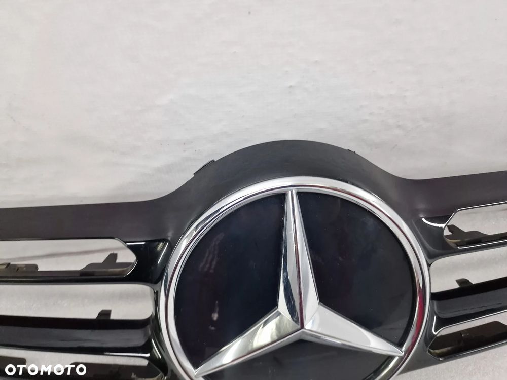 MERCEDES GLC W253 LIFT 19- ATRAPA / GRILL PRZEDNI PRZÓD + ZNACZEK / LOGO CZARNY , NR A2538883000 / A2538883200 , NR AUKCJI GL639 - 7