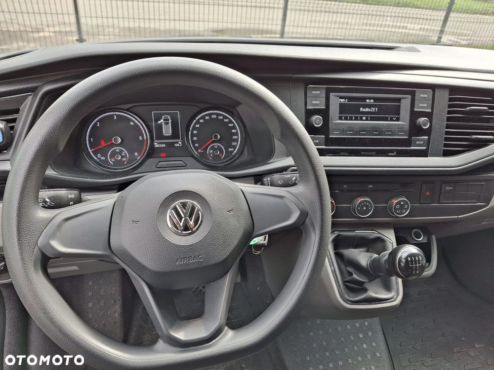 Volkswagen Transporter - 2