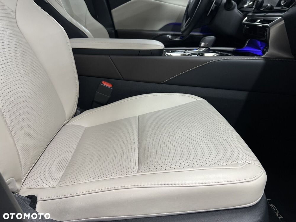 Lexus RX - 16