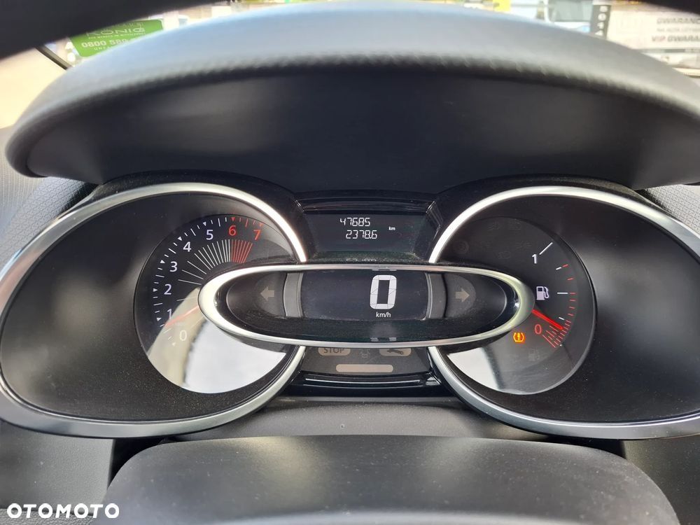 Renault Clio - 24