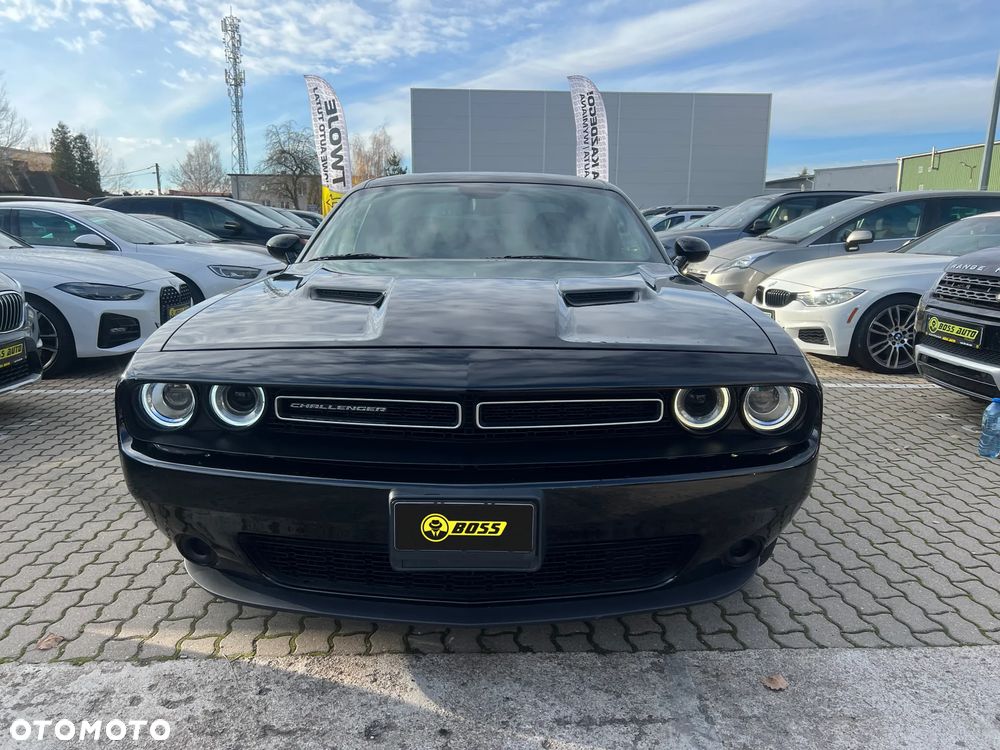 Dodge Challenger - 4