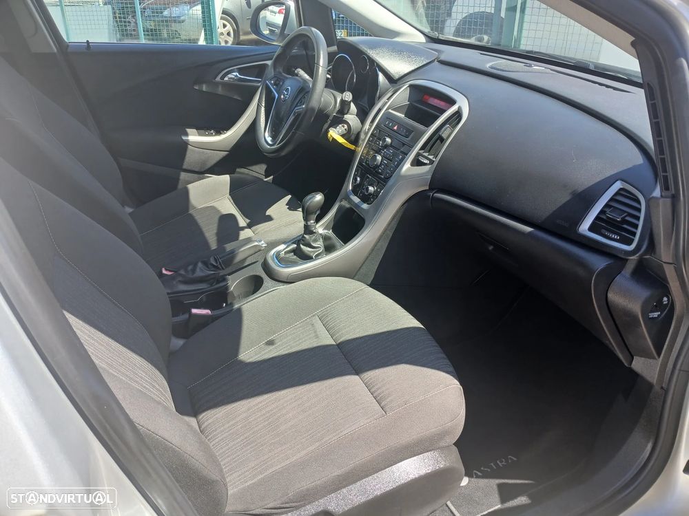 Opel Astra 1.4 Enjoy - 24