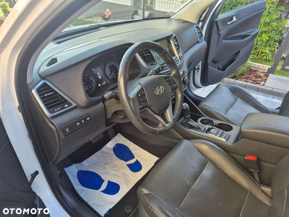 Hyundai Tucson blue 1.7 CRDi 2WD DCT Premium - 16