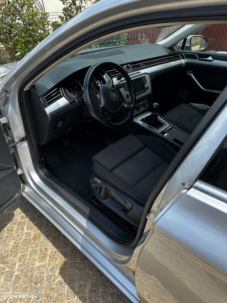 VW Passat Variant 1.6 TDI BlueMotion - 9
