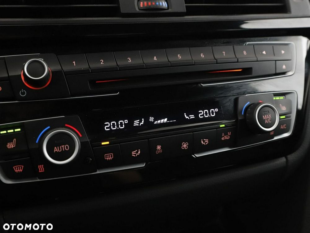 BMW Seria 3 318d M Sport - 27