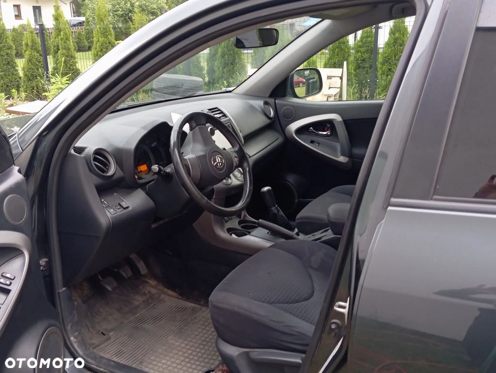 Toyota RAV4 2.0 VVT-i Sol - 6