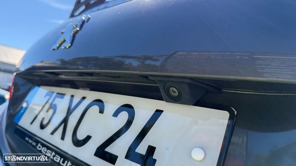 Peugeot 208 1.5 BlueHDi Signature - 9