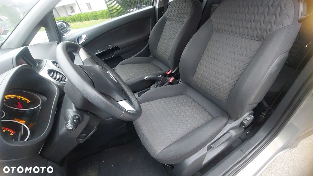 Opel Corsa 1.4 16V Color Edition - 8