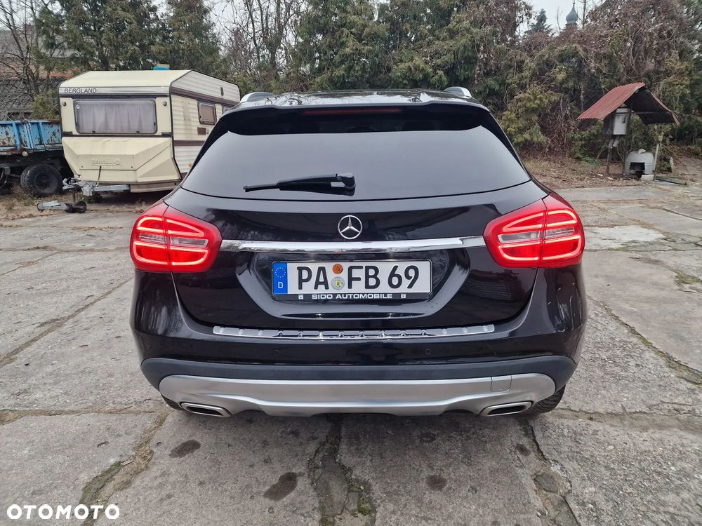 Mercedes-Benz GLA 200 UrbanStyle Edition - 5