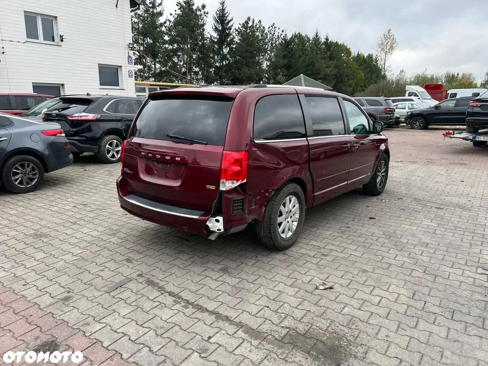 Dodge Grand Caravan - 5