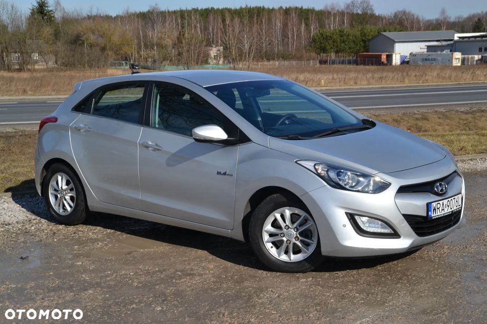Hyundai i30 i30cw 1.6 Trend - 12