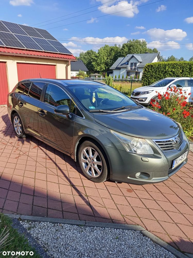 Toyota Avensis 2.0 D-4D Premium - 12
