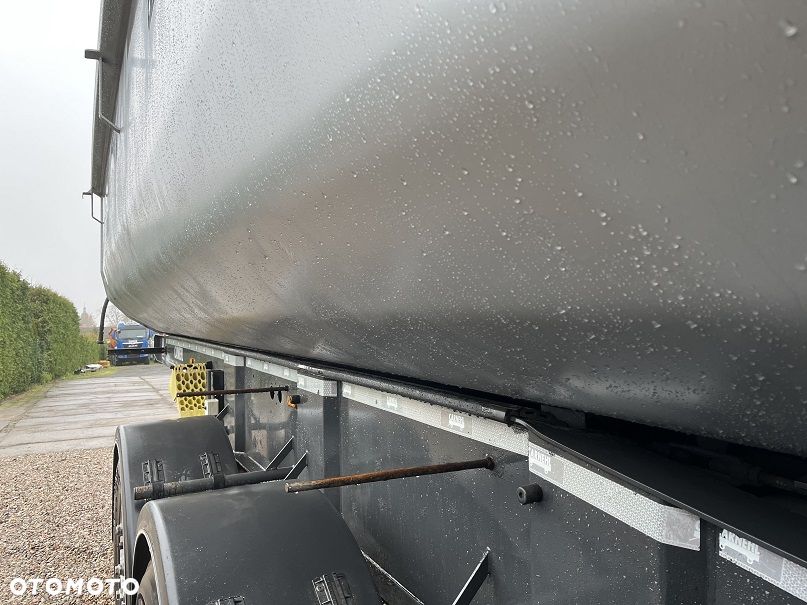 Carnehl CHKS/HH stalowa 28m3 Hardox rynna 2019 naczepa wywrotka stal z NIEMIEC - 8