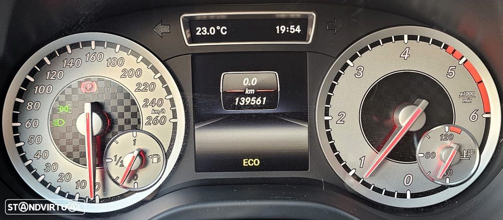 Mercedes-Benz A 180 CDI (BlueEFFICIENCY) AMG Sport - 12