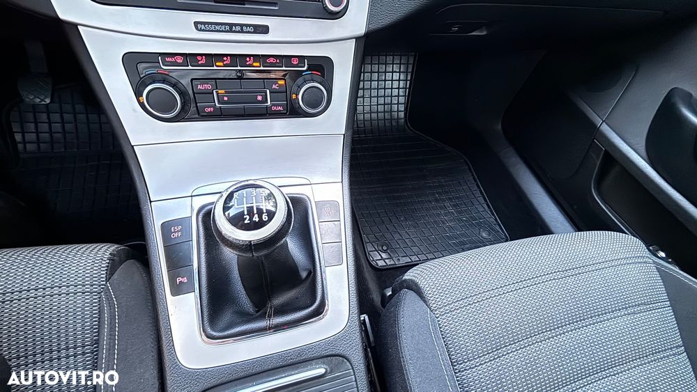 Volkswagen Passat CC 2.0 TDI - 17