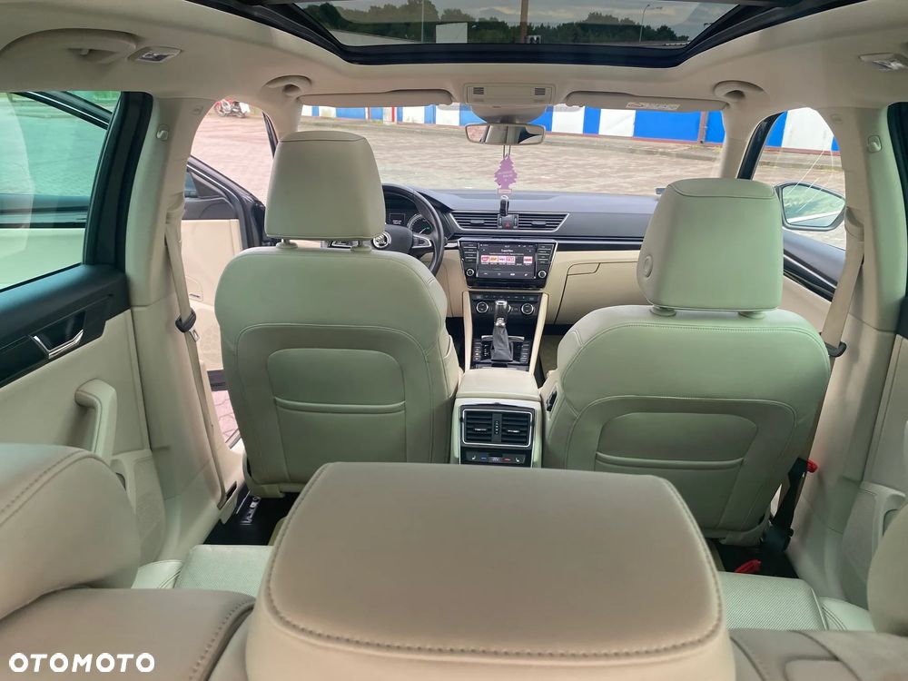 Skoda Superb 2.0 TDI 4x4 L&K DSG - 20