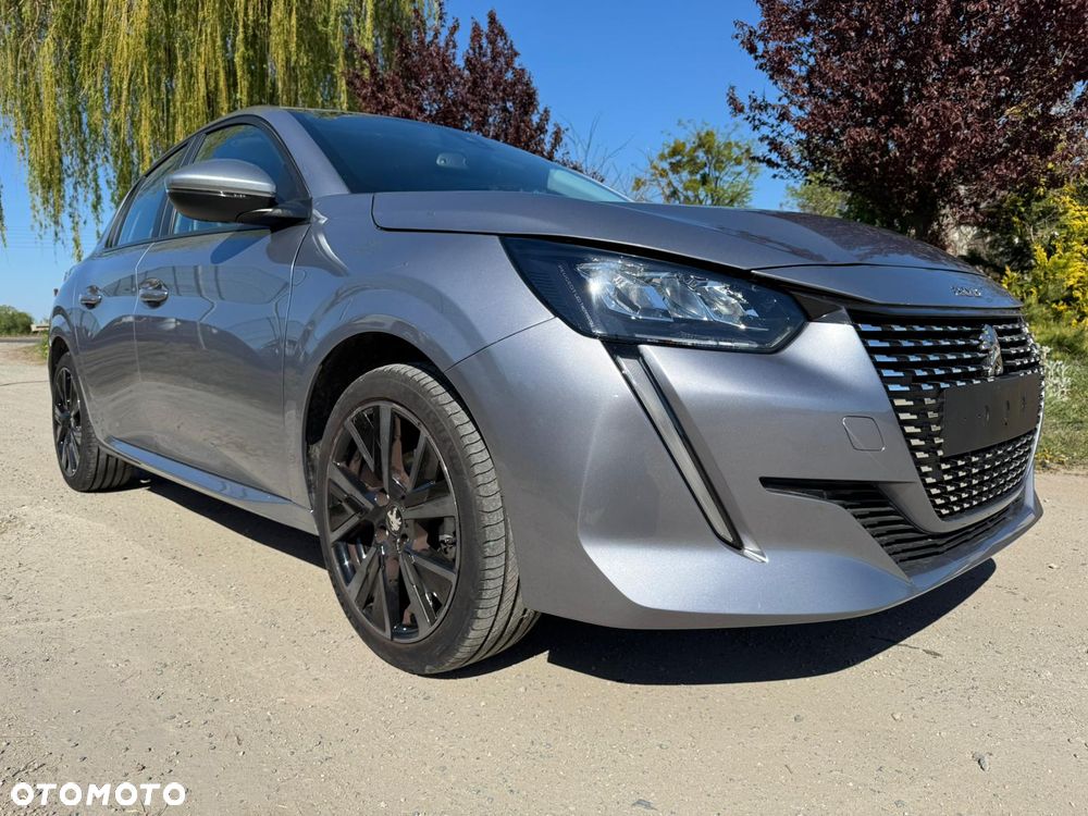 Peugeot 208 - 23