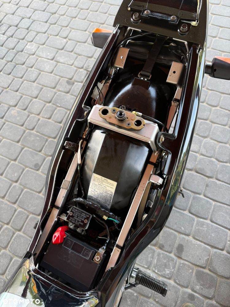 Suzuki GS - 28