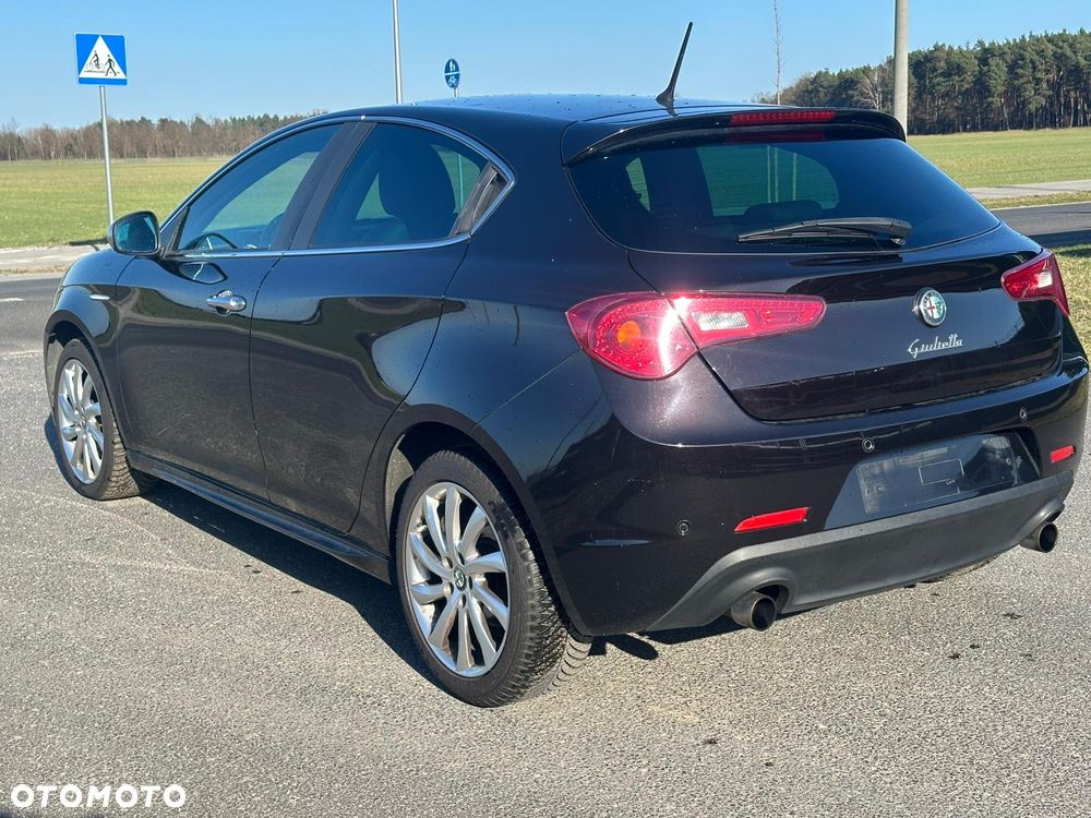Alfa Romeo Giulietta 2.0 JTDM 16V - 4