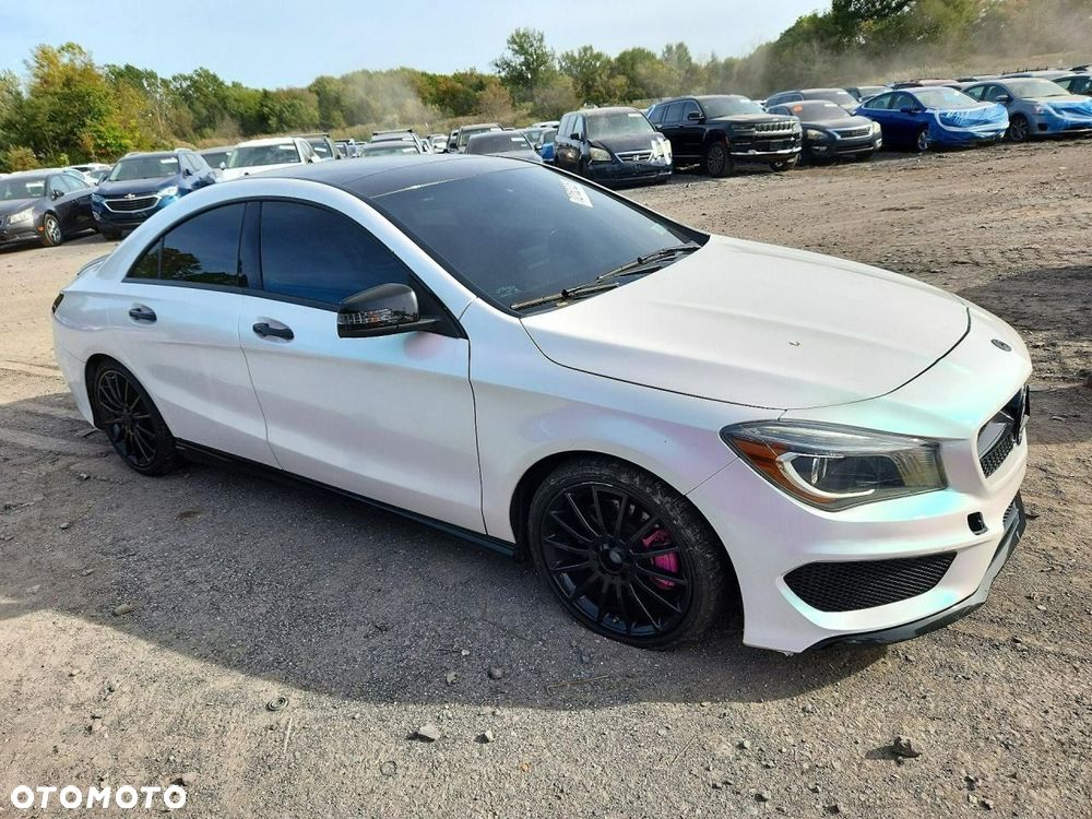 Mercedes-Benz CLA 250 4Matic 7G-DCT AMG Line - 3
