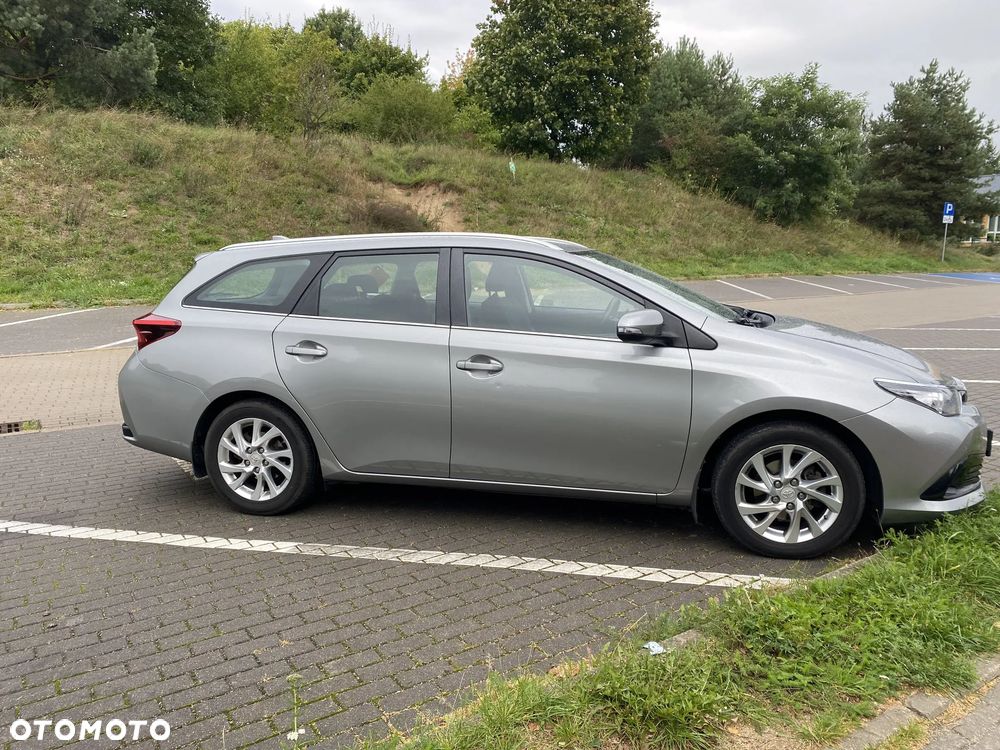 Toyota Auris 1.6 Active - 6