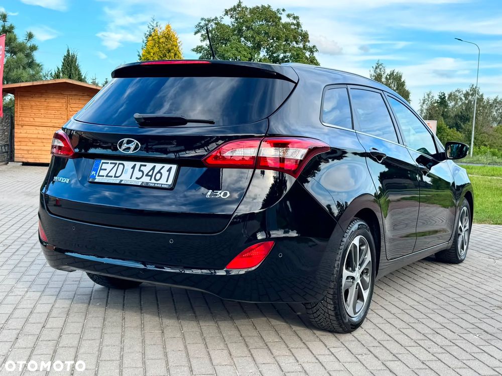 Hyundai i30 blue Kombi 1.6 CRDi DCT Passion - 6