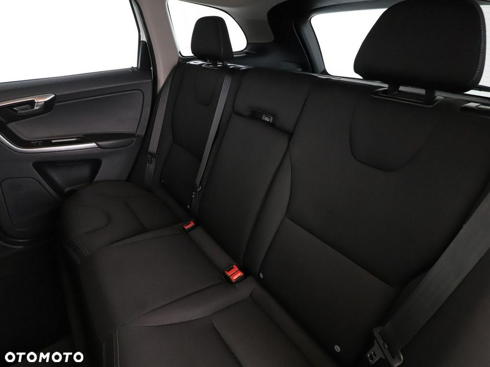 Volvo XC 60 D3 Drive-E Kinetic - 18