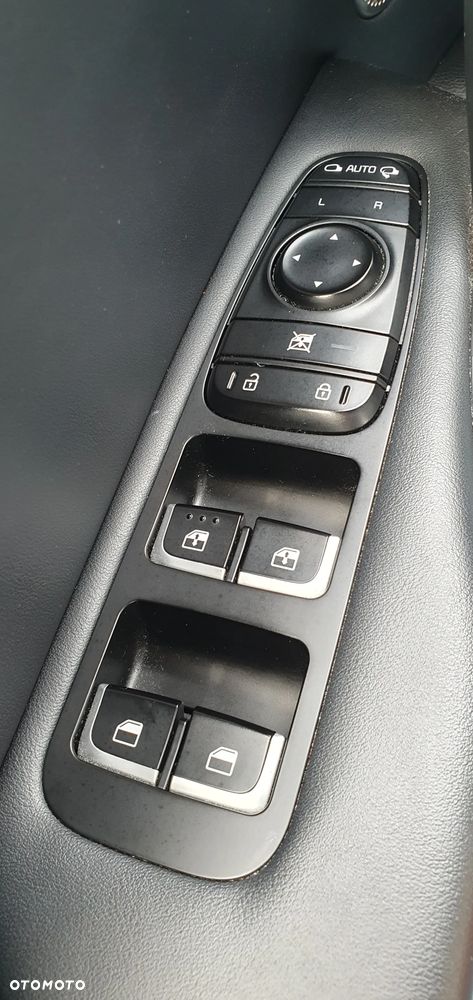 Kia Stinger 2.0 T-GDI GT Line - 22