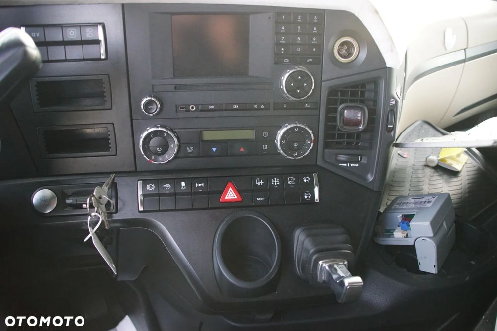 Auto na części - Mercedes Actros MP4 1845 12.8 450 KM OM471LA 471900 G211-12KL 715352 9147 2014R Silnik Skrzynia Drzwi Lusterko Szyba Klamka Siodło Deska Kokpit Sterownik Moduł Czujnik Licznik Kierownica Panel - 13