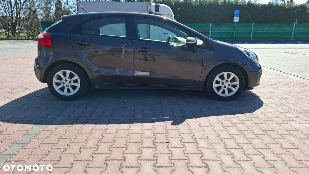 Kia Rio 1.4 M (klm) - 8