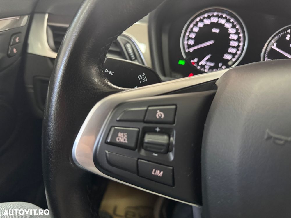 BMW X1 xDrive18d Aut. Sport Line - 30