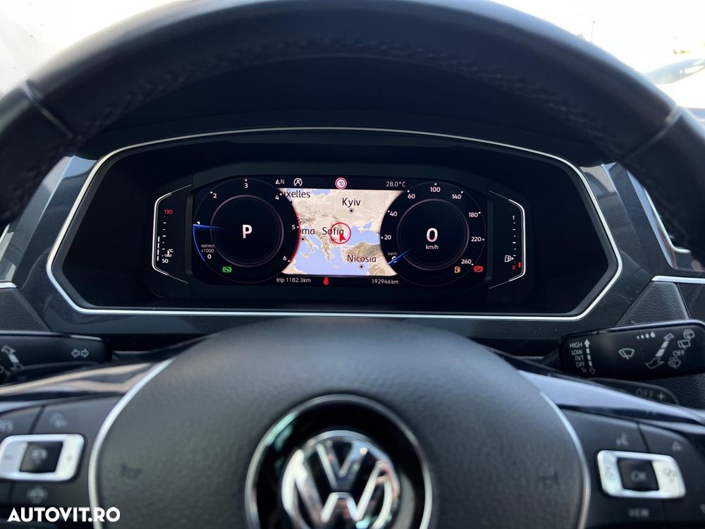 Volkswagen Tiguan - 22