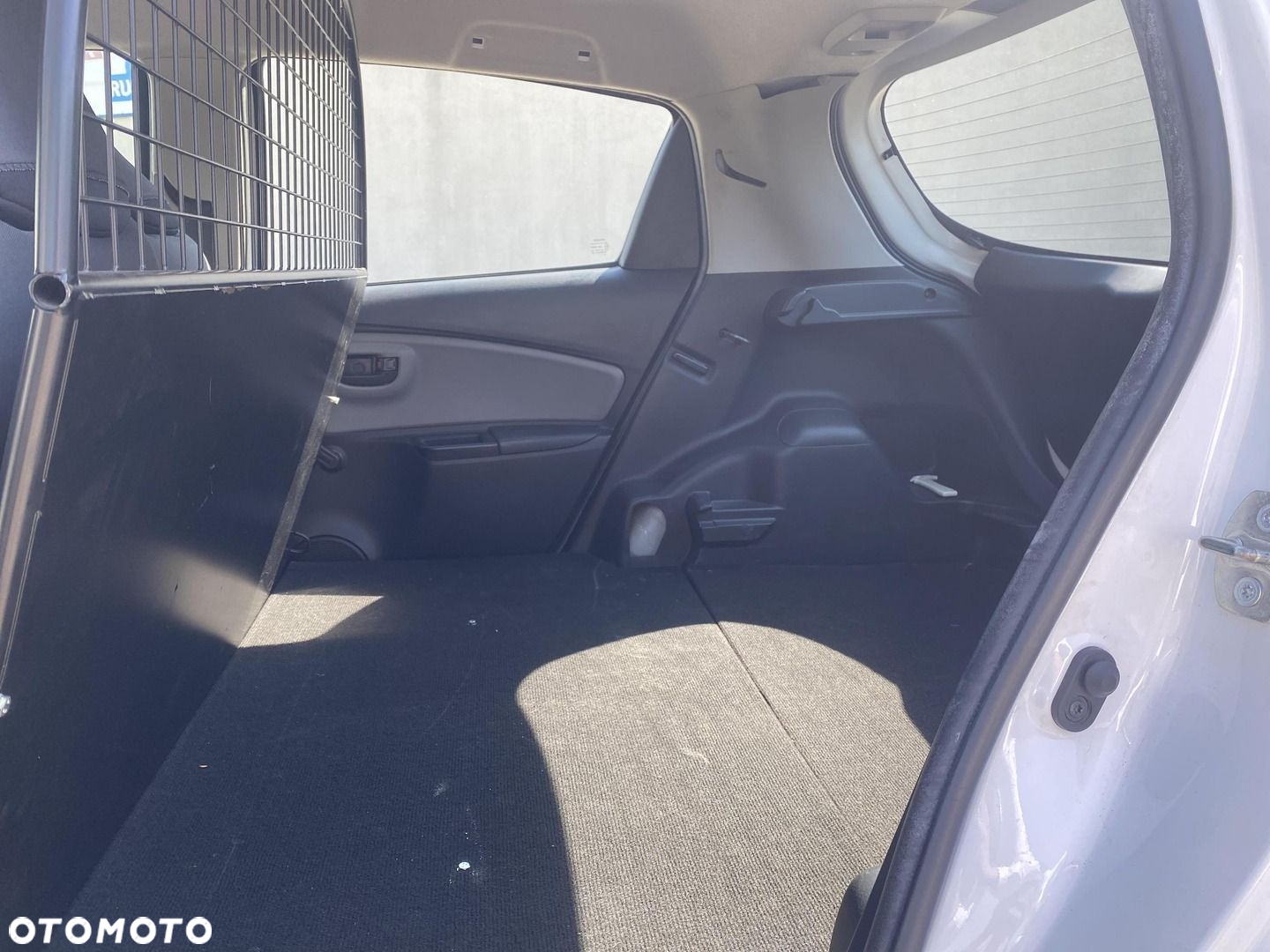Toyota Yaris - 14