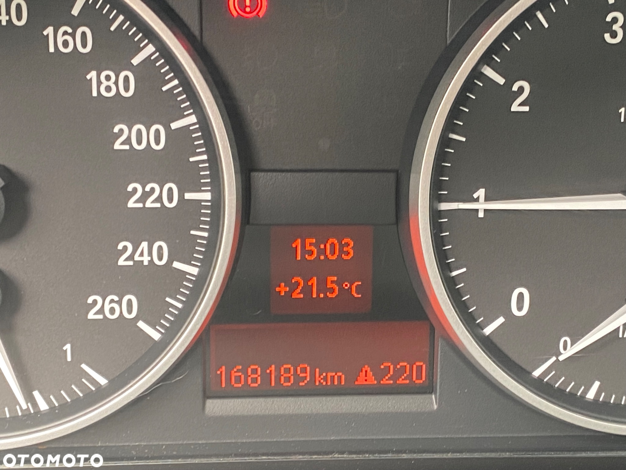 BMW X1 sDrive18i - 11