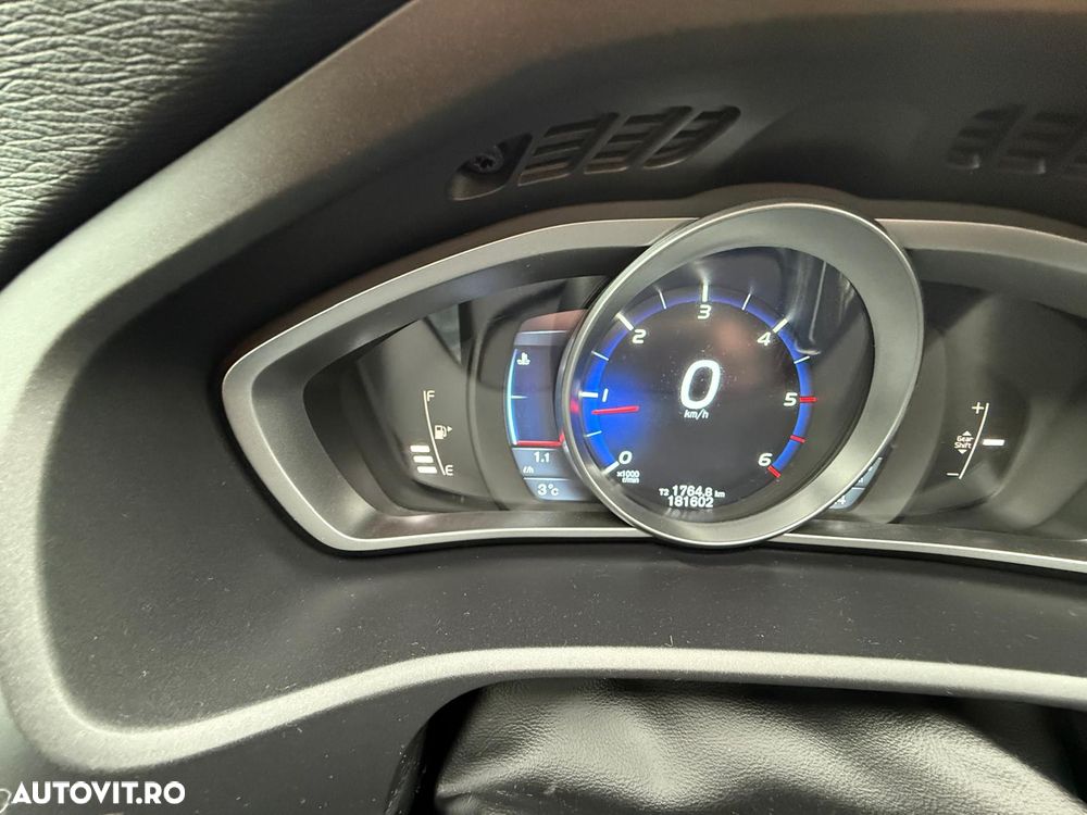 Volvo V40 D3 Rdesign - 8