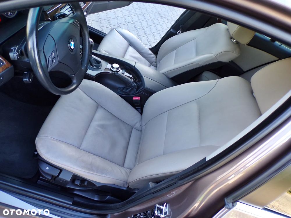 BMW Seria 5 - 25