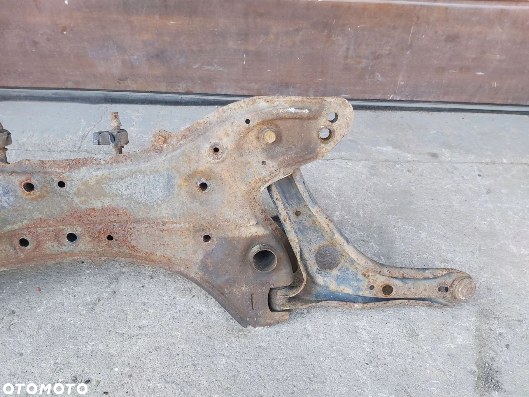 Toyota Yaris I sanki przód belka trawers kołyska Francuz Wahacz - 15