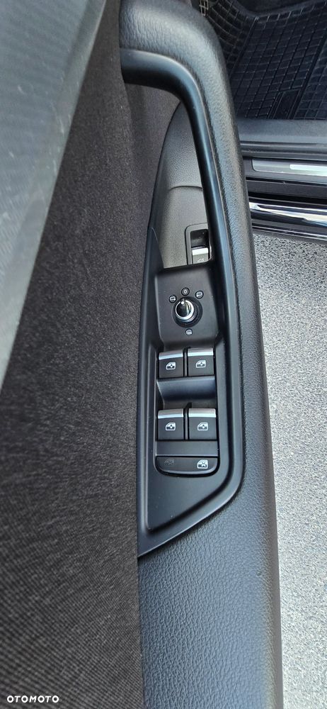 Audi A4 Avant 2.0 TDI - 11