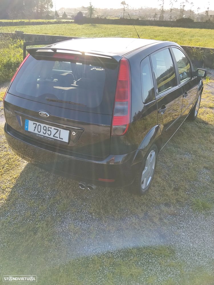 Ford Fiesta 1.25 Ghia - 2