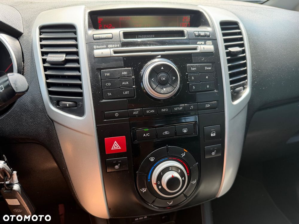 Kia Venga 1.6 CVVT Dream Team Edition - 17