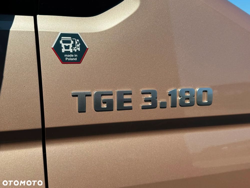 MAN TGE 3.180 KOMBI DEMO 8-osobowy - 6